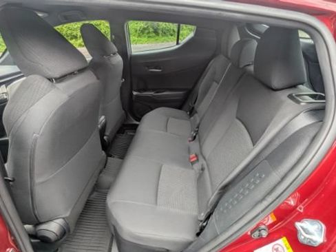 Used 2018 Toyota C-HR XLE FWD image 19