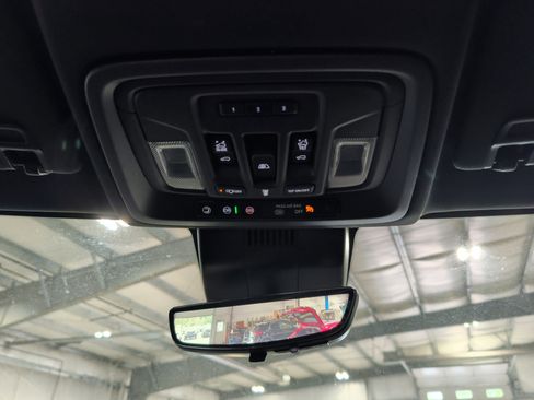 Used 2024 GMC Sierra 3500 AT4 w/ AT4 Premium Plus Package AWD/4WD image 17