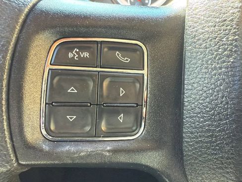 Used 2019 RAM 1500 Classic SLT image 12