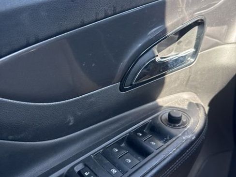 Used 2021 Buick Encore Preferred FWD image 22
