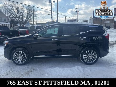 Used 2023 GMC Terrain Denali w/ Denali Premium Package image 4