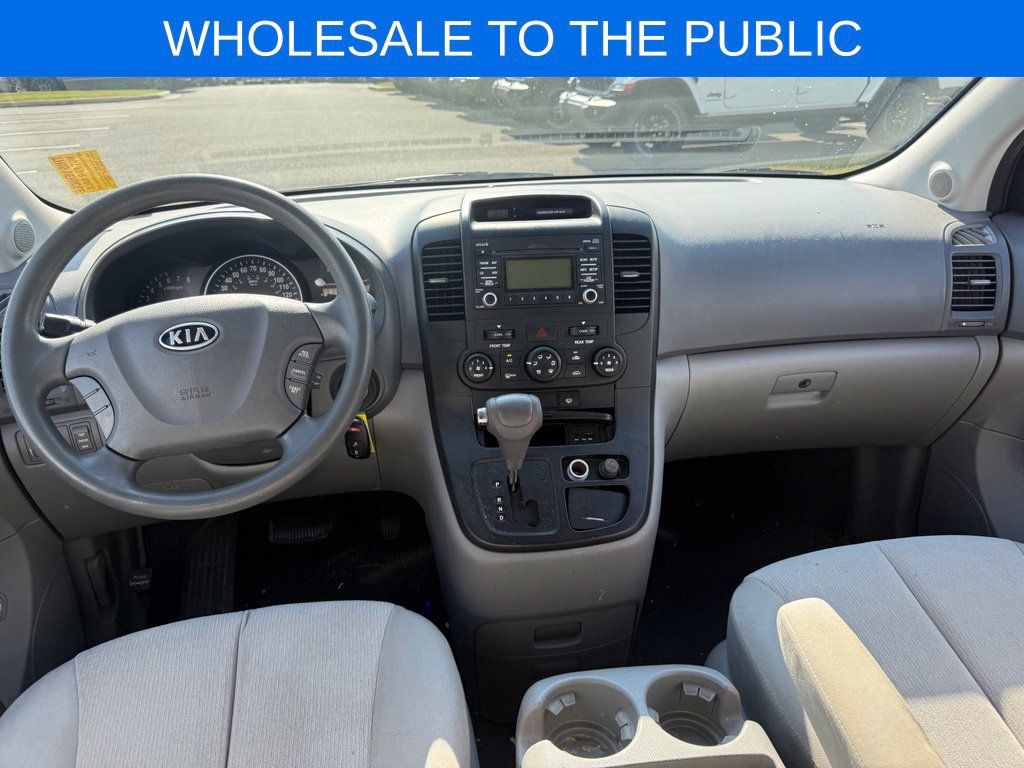 Used 2010 Kia Sedona LX FWD image 7