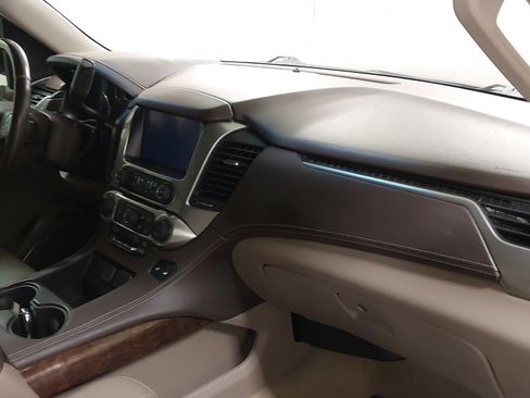 Used 2018 Chevrolet Tahoe LT image 29