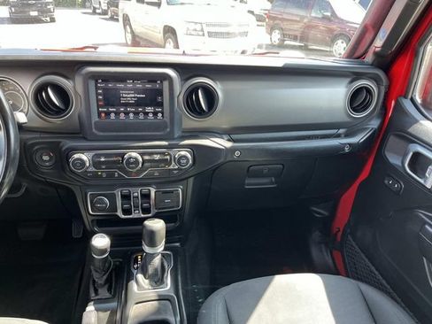 Used 2020 Jeep Gladiator Sport w/ Quick Order Package 24S AWD/4WD image 13