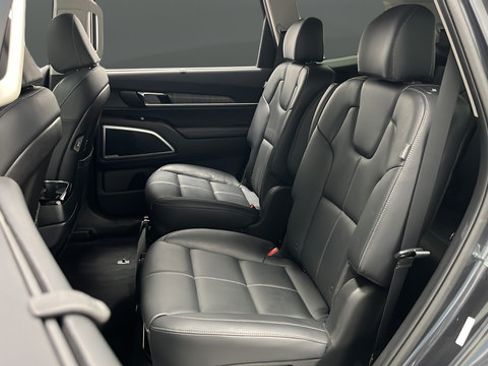 Used 2024 Kia Telluride EX w/ EX Captain's Chair Package AWD/4WD image 23
