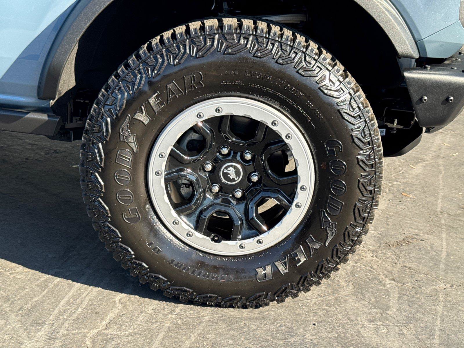 Used 2024 Ford Bronco Badlands AWD/4WD image 6