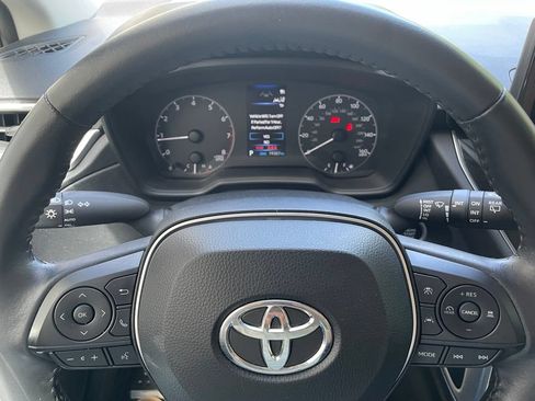 Used 2023 Toyota Corolla Cross LE AWD/4WD image 15