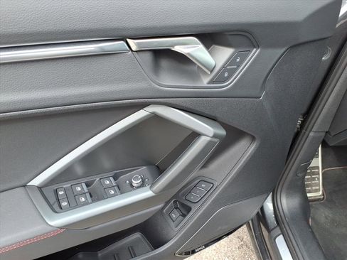 Certified 2025 Audi Q3 2.0T Premium Plus w/ Premium Plus Package image 15