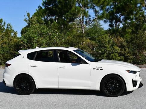 Used 2022 Maserati Levante Modena AWD/4WD image 43