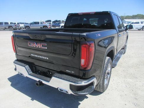 New 2026 GMC Sierra 1500 SLT w/ SLT Premium Package AWD/4WD image 5