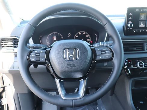 Certified 2025 Honda Pilot EX-L image 33