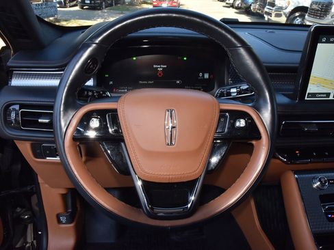 Certified 2022 Lincoln Aviator Black Label w/ Class IV Trailer Tow Package image 25