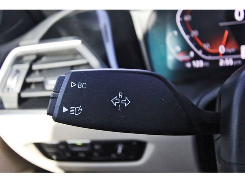 Used 2022 BMW 330i Sedan w/ Driving Assistance Package image 17