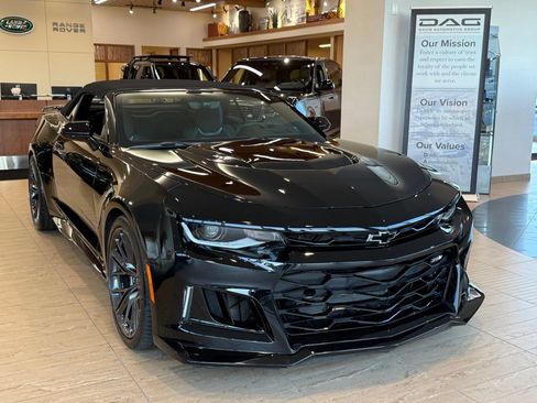 Used 2022 Chevrolet Camaro ZL1 RWD image 12