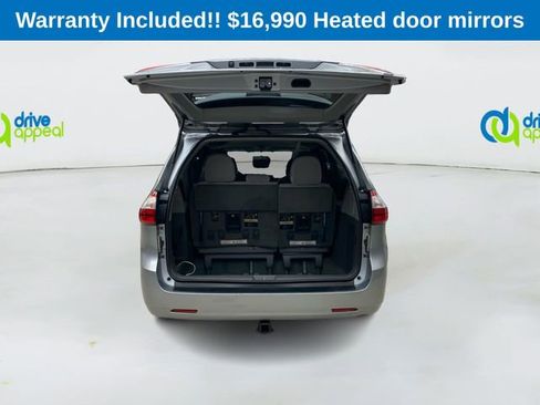 Used 2017 Toyota Sienna LE image 13