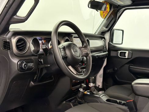 Used 2022 Jeep Wrangler Sport AWD/4WD image 14