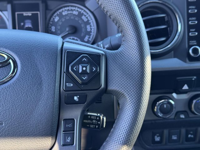 Used 2023 Toyota Tacoma TRD Off-Road w/ Technology Package AWD/4WD image 26
