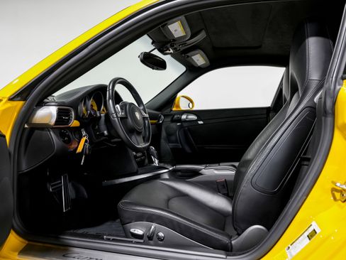 Used 2011 Porsche 911 Carrera GTS image 19