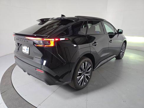 New 2026 Subaru Solterra image 5