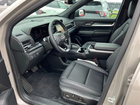 Used 2026 GMC Terrain Elevation w/ Elevation Premium Package image 12