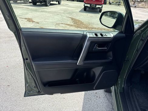 Used 2022 Toyota 4Runner TRD Sport RWD image 12