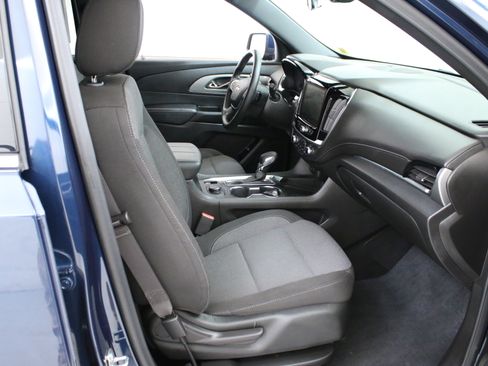 Used 2023 Chevrolet Traverse LT FWD image 30
