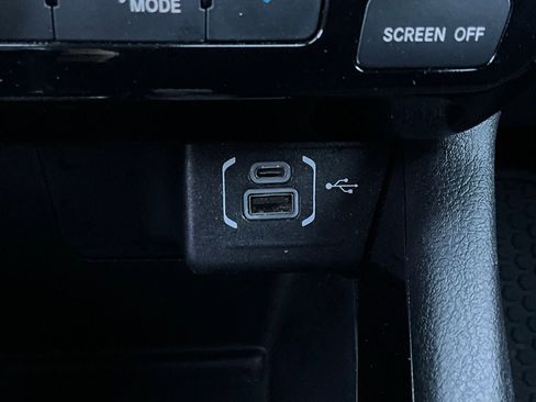 Used 2025 Jeep Compass Trailhawk w/ Trailer Tow Group image 25