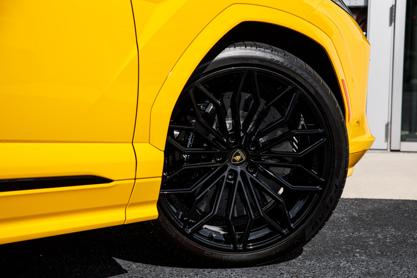Used 2025 Lamborghini Urus S AWD/4WD image 18