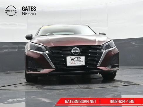 Used 2025 Nissan Altima 2.5 SV image 37