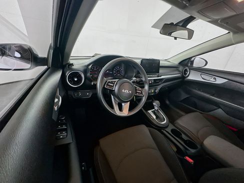 Used 2024 Kia Forte LXS w/ LXS Technology Package image 18