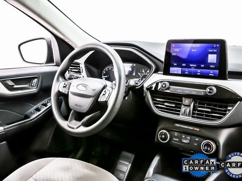 Used 2022 Ford Escape SE image 19