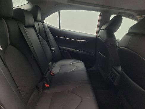 Used 2020 Toyota Camry XSE image 19