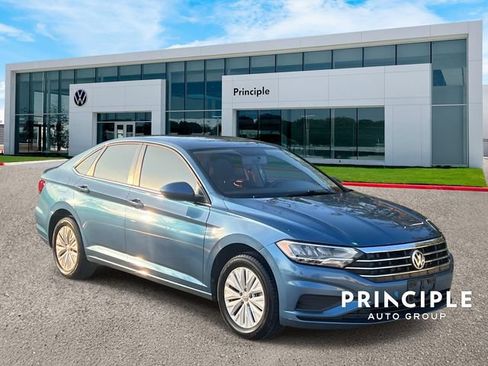 Used 2020 Volkswagen Jetta S w/ Driver Assistance Package FWD image 3