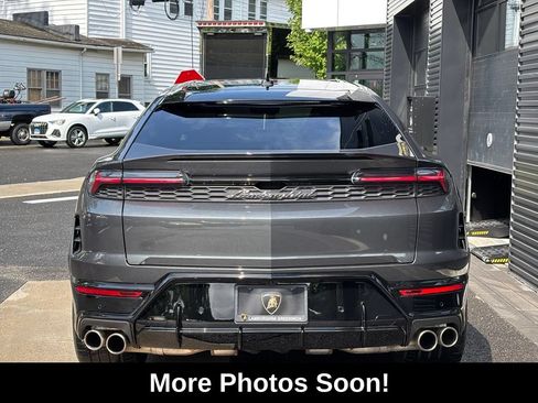 Used 2025 Lamborghini Urus SE AWD/4WD image 4