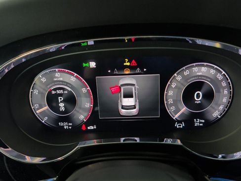 New 2026 Bentley Bentayga AWD/4WD image 28