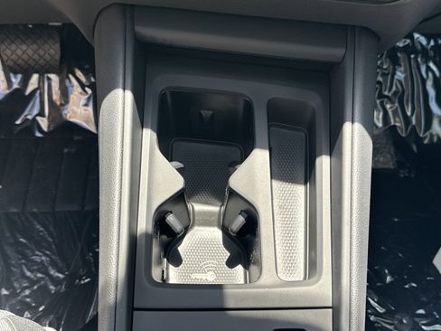 New 2026 Volkswagen Tiguan S FWD image 17