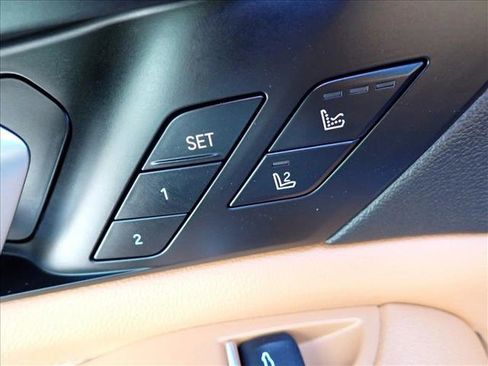 Used 2022 BMW X5 xDrive40i w/ M Sport Package image 17