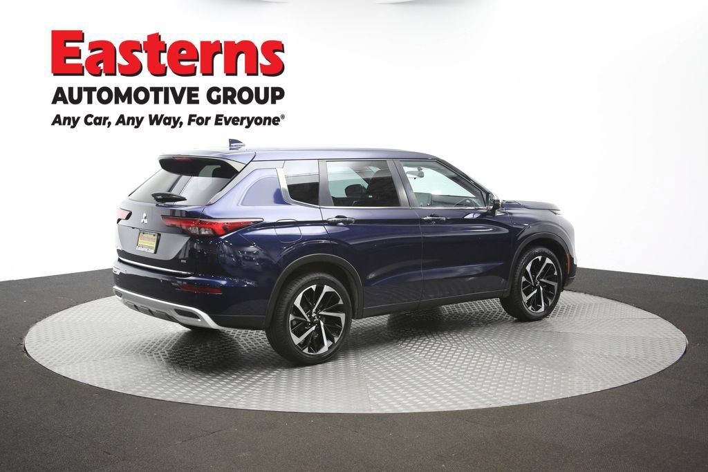 Used 2023 Mitsubishi Outlander SE AWD/4WD image 44