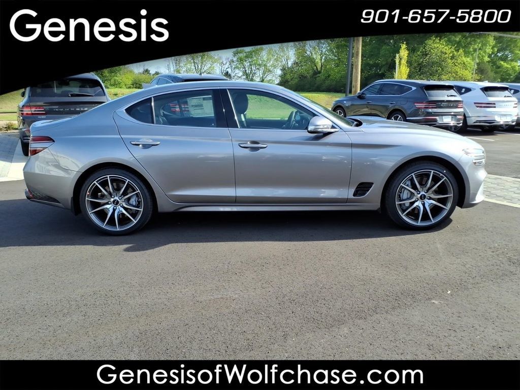 Used 2026 Genesis G70 2.5T RWD image 6