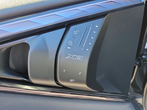 Used 2025 BMW X3 xDrive30i image 19