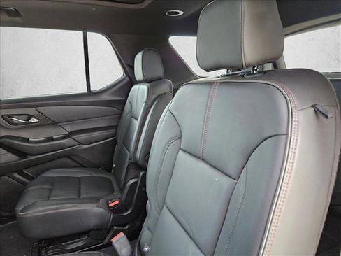 Used 2023 Chevrolet Traverse RS image 25