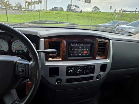 Used 2006 Dodge Ram 2500 Truck Laramie RWD image 14