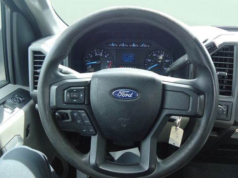 Used 2018 Ford F250 XL w/ Power Equipment Group AWD/4WD image 13