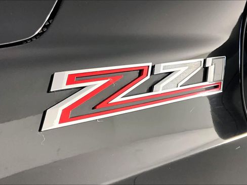 Used 2021 Chevrolet Suburban Z71 w/ Z71 Off-Road Package AWD/4WD image 10
