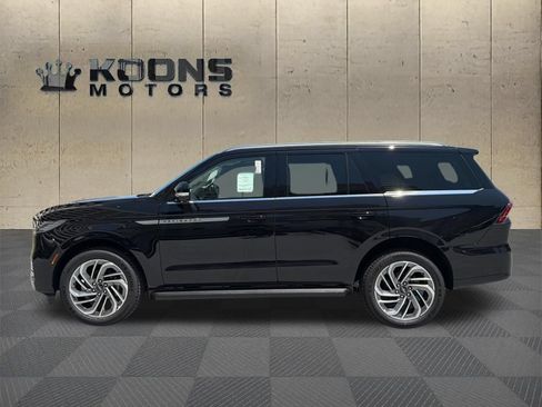 New 2027 Lincoln Navigator Premiere AWD/4WD image 4