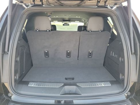 Used 2024 Chevrolet Tahoe RST w/ Luxury Package AWD/4WD image 25