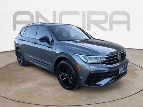 Certified 2024 Volkswagen Tiguan SE R-Line image 4