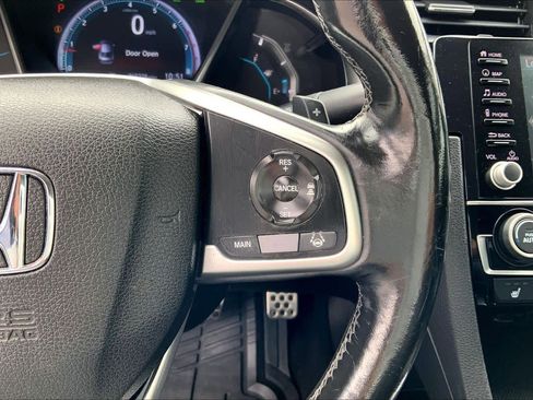 Used 2019 Honda Civic Touring image 22