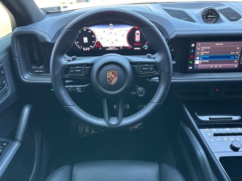 Certified 2025 Porsche Cayenne GTS AWD/4WD image 14