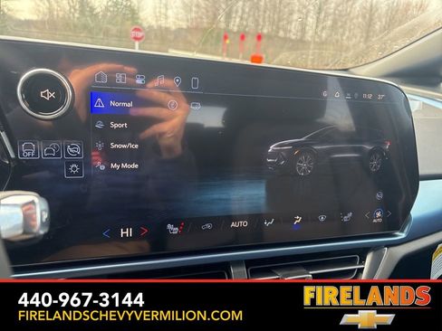 New 2026 Chevrolet Equinox EV LT image 23